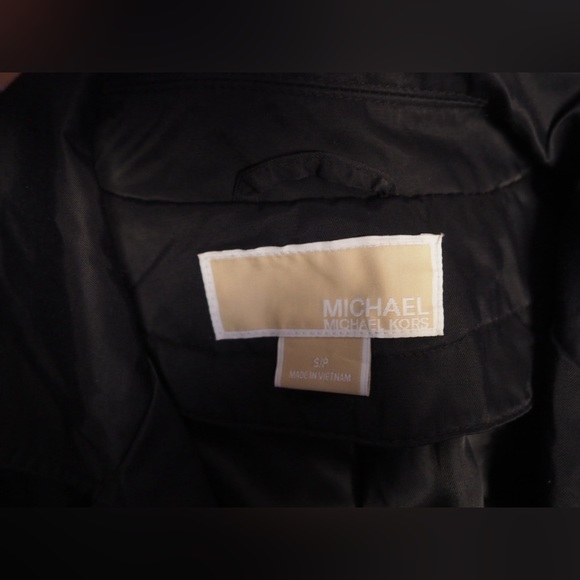 Micheal Kors Trench coat - Picture 4 of 5